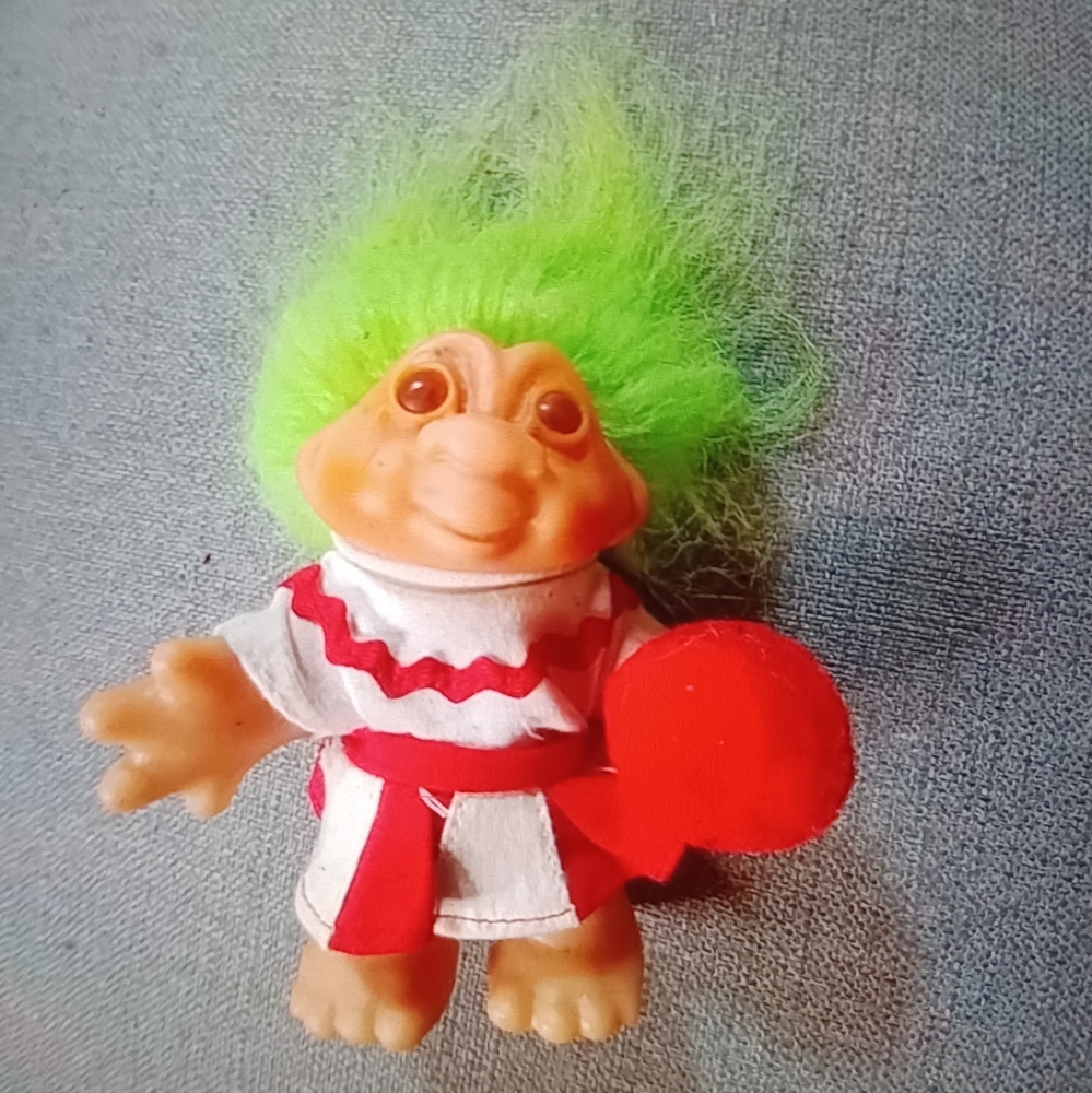 Vtg troll 1986 Dam Troll green hair. Cheer outfit